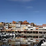 Grand T3 Avec Terrasse, Piscine Et Parking Pres De La - Fr-1-81-242 Apartmán *