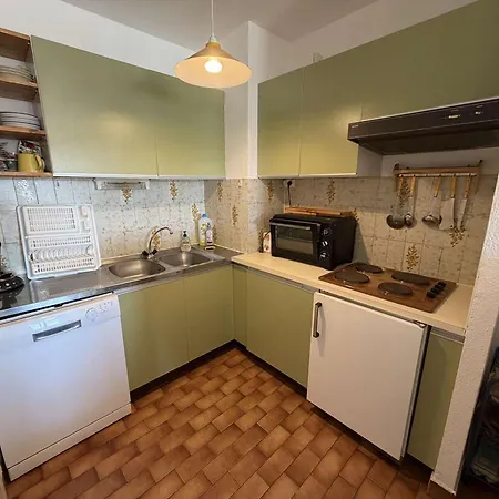 Appartement Grand T3 Avec Terrasse, Piscine Et Parking Pres De La - Fr-1-81-242 Le Barcarès
