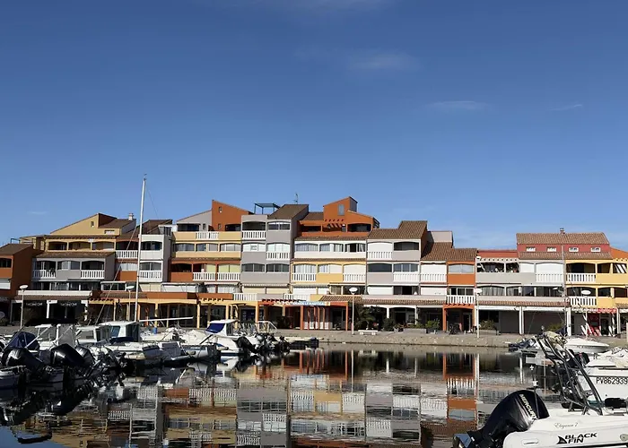 Grand T3 Avec Terrasse, Piscine Et Parking Pres De La - Fr-1-81-242 Appartement *